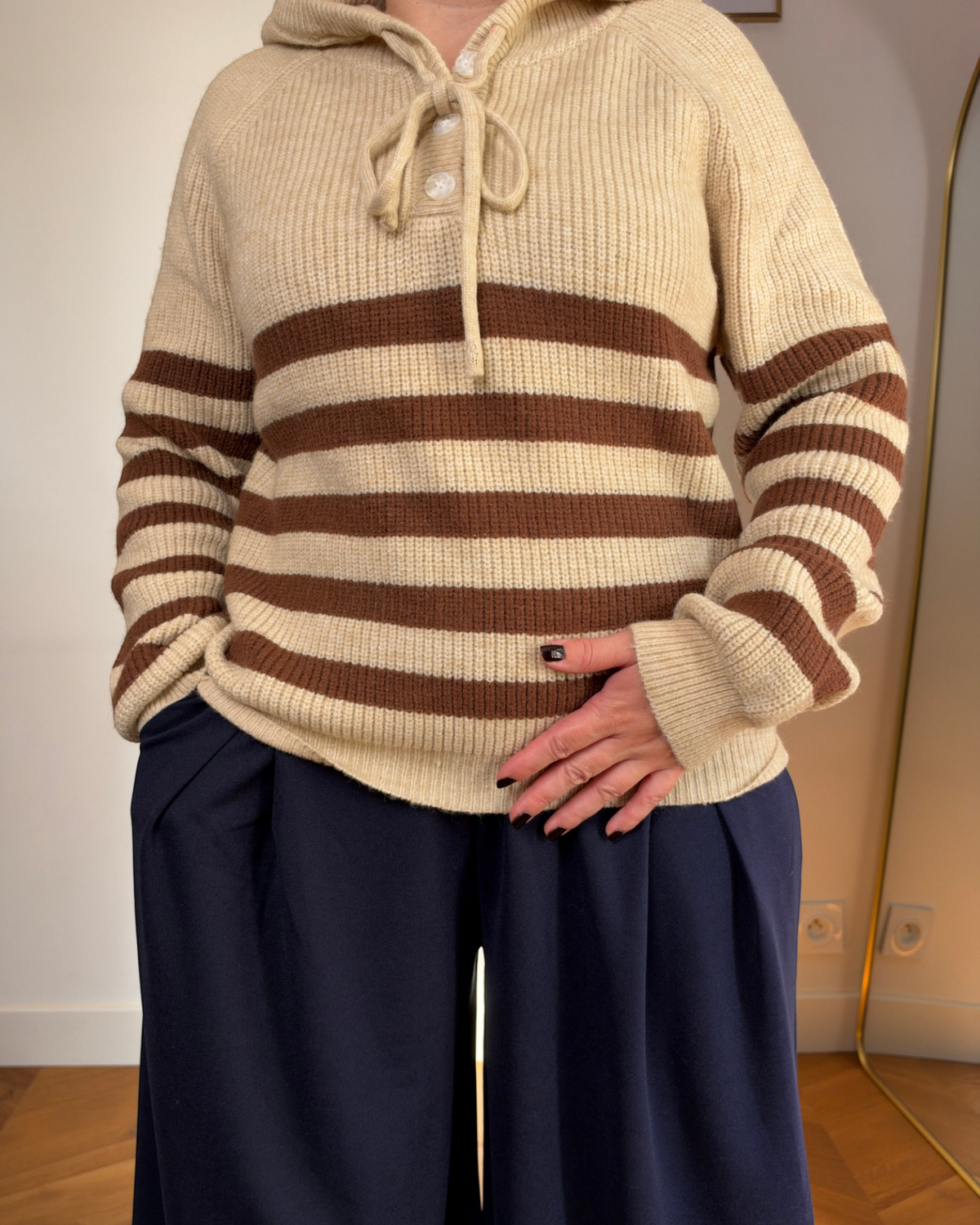 Pull à capuche rayé Camel